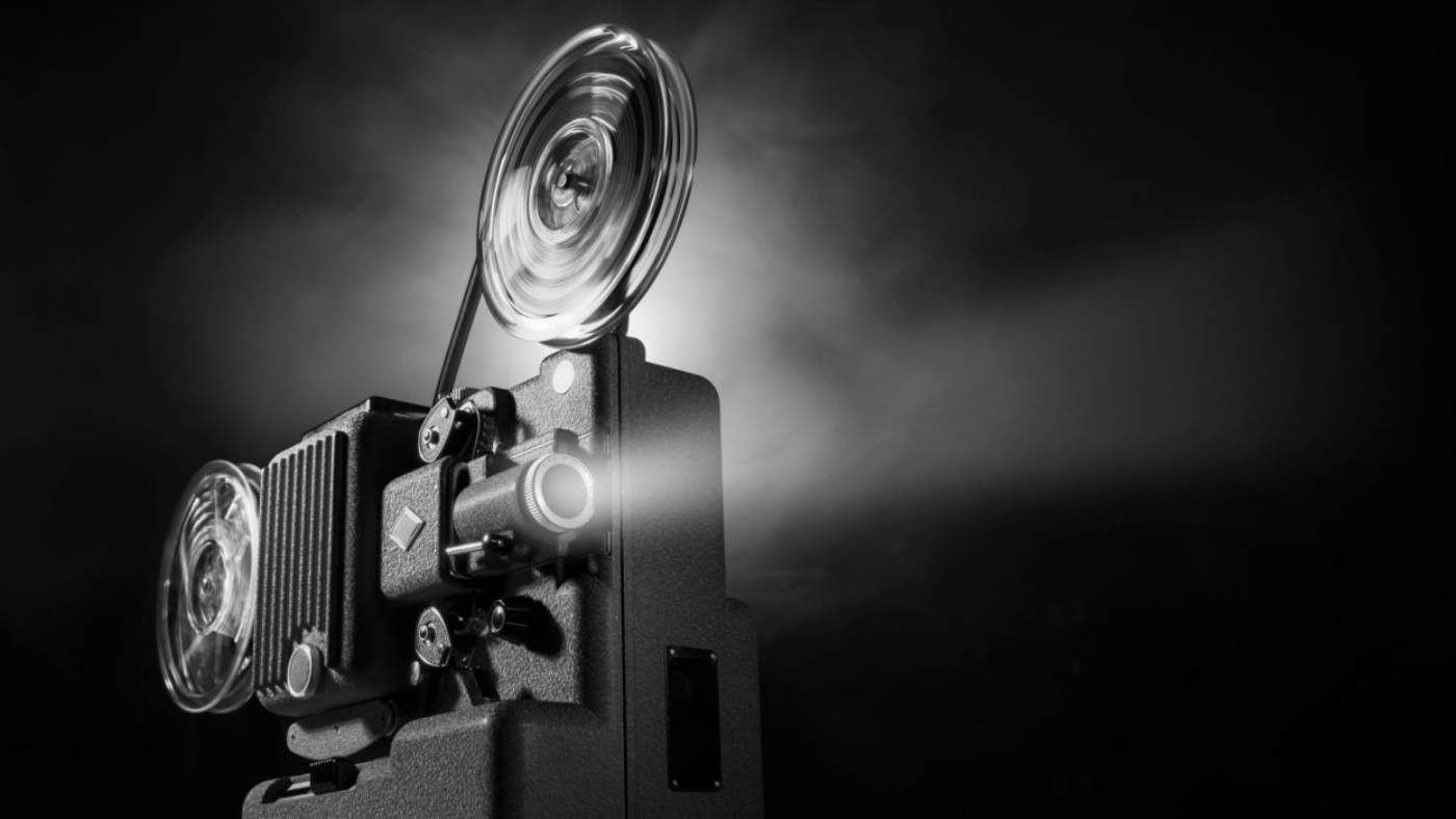 0bzivdmp vintage film projector and film screening fsh2pgv scaled 1 1392x700 1